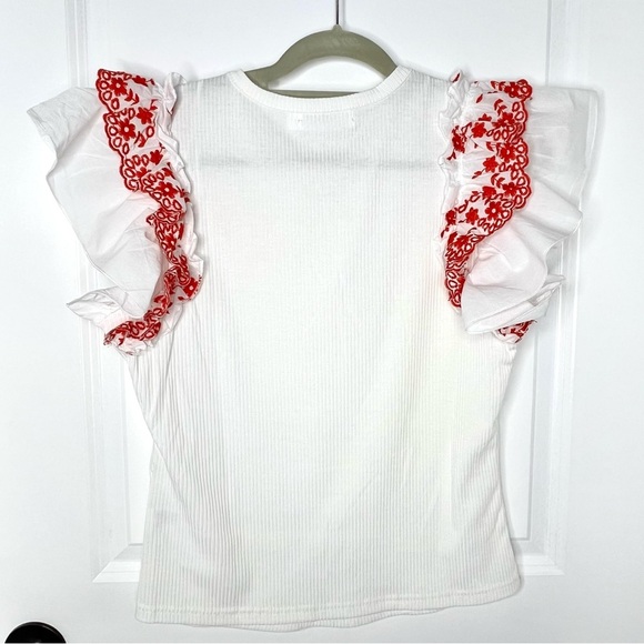 New Trendmates White Top with Embroidered Red Flowers - Mexican Style Large - Picture 2 of 6